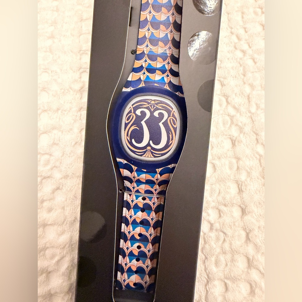 Disney Club 33 MagicBand+ Limited Editon - Picture 2 of 3